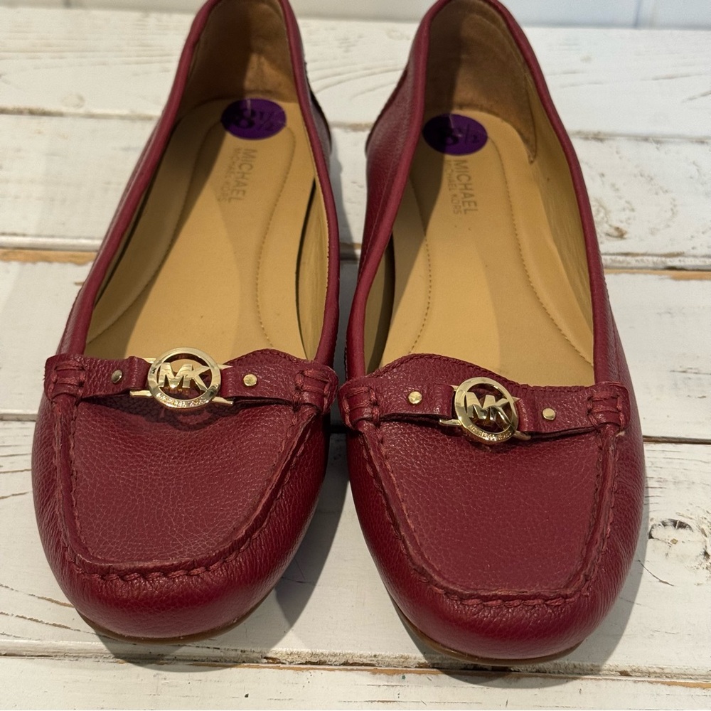 Women’s Michael Kors Deep Red Cranberry Leather Loafers Size 8 1/2 - Picture 4 of 12